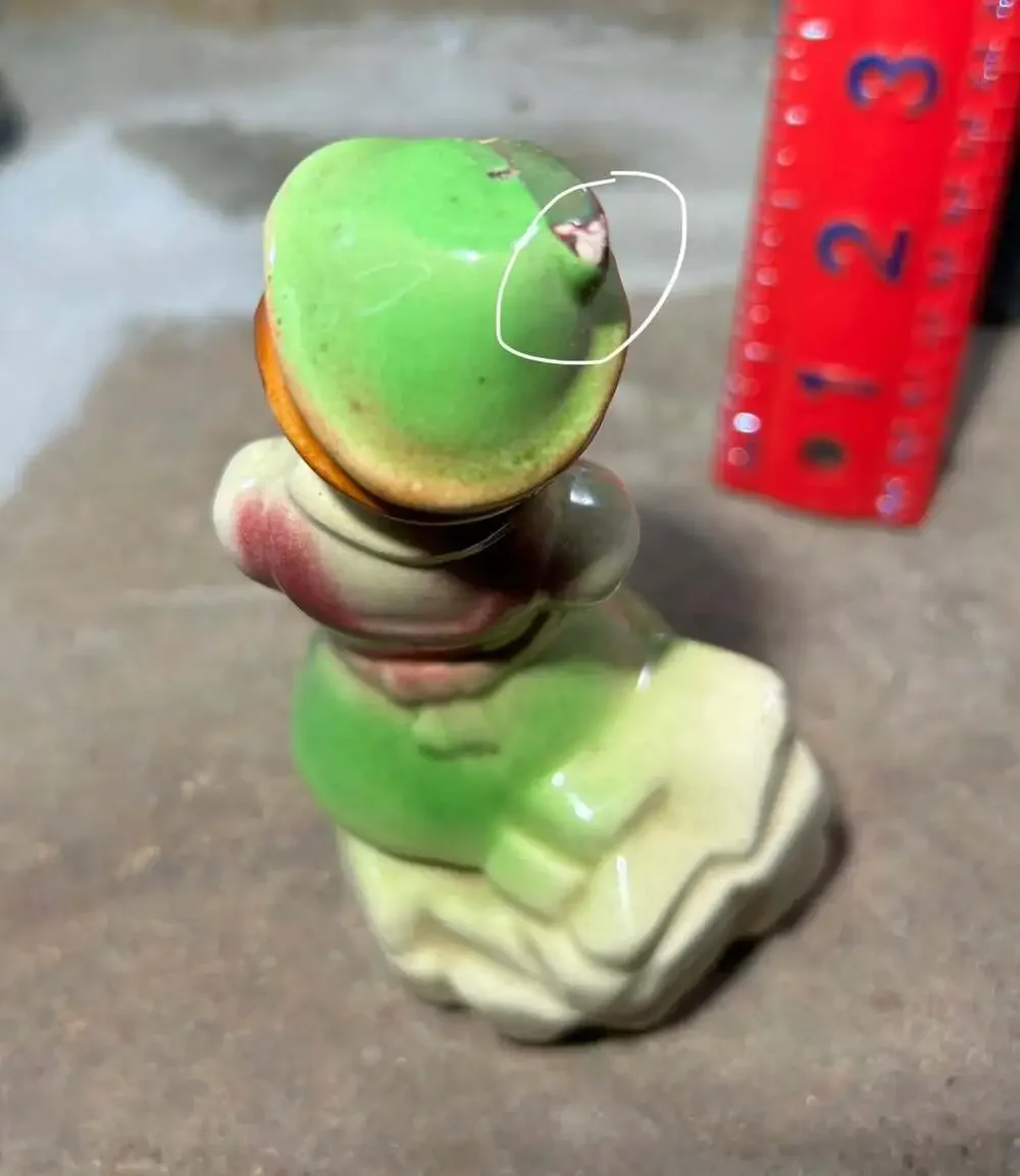 Vintage German Trachten  Salt or Pepper Shaker Girl green skirt